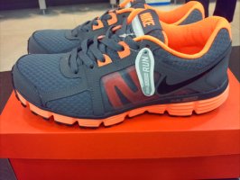 나이키듀얼퓨전3