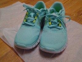 나이키프리런민트1