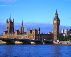 700년의역사 영국 국회의사당 전경