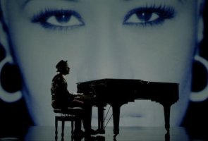Beneath Your Beautiful / Labrinth (feat. Emeli Sandé)